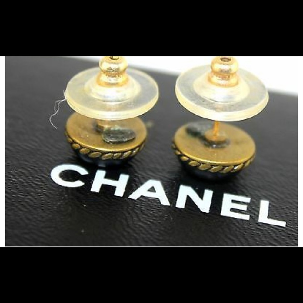 Chanel cc studs - Picture 6 of 13